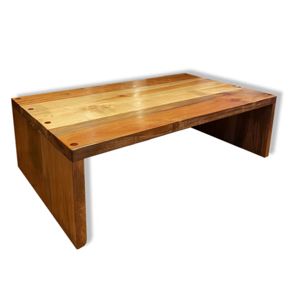 Juego de Mesa de Centro más 2 Banquetas de Madera Nativa Sustentable